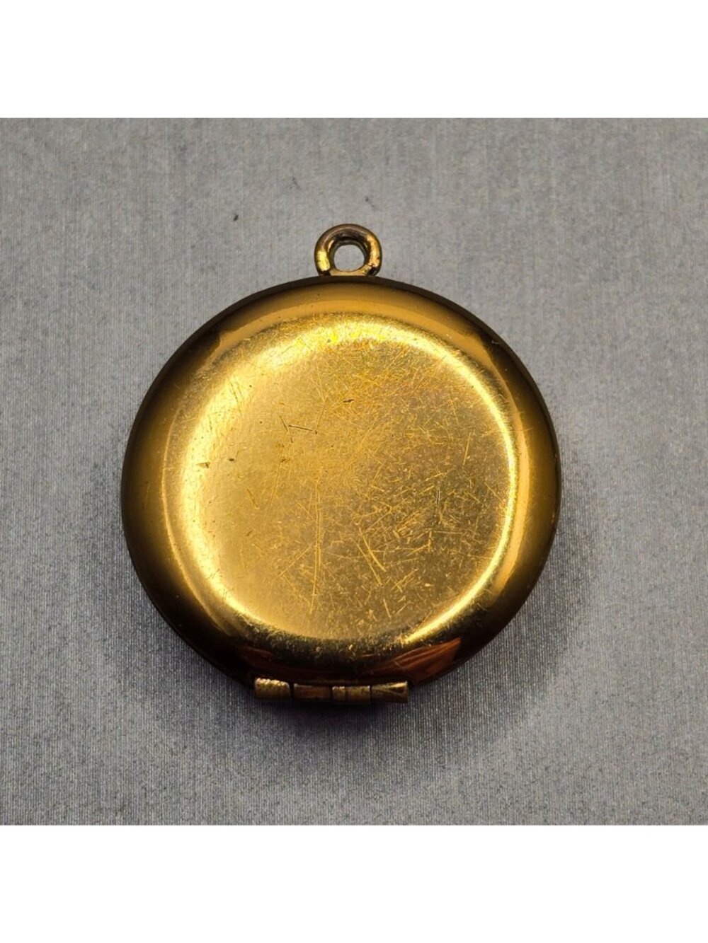 VTG Gold-Tone Round Locket 1 1/8" Pink Rose Guilloche Enamel Keepsake Pendant - Picture 3 of 7
